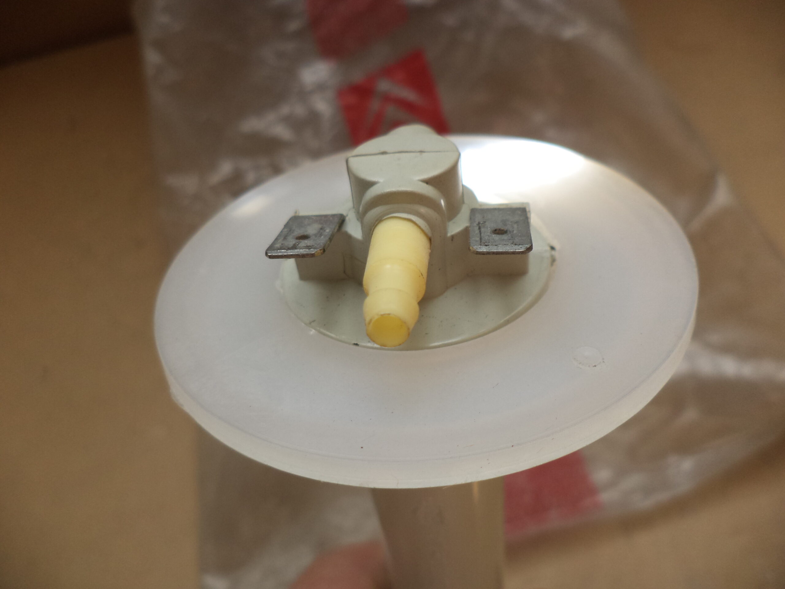 n°mc6 pompe lave glace citroen GS GSA synchro laveur neuve origine citroen DPA86