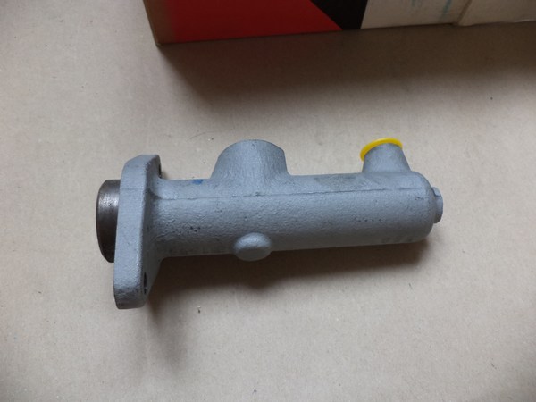 n°cf10 maitre cylindre PEUGEOT 104 204 304 305 bendix 611505 neuf DPA86