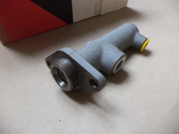 n°cf10 maitre cylindre PEUGEOT 104 204 304 305 bendix 611505 neuf DPA86