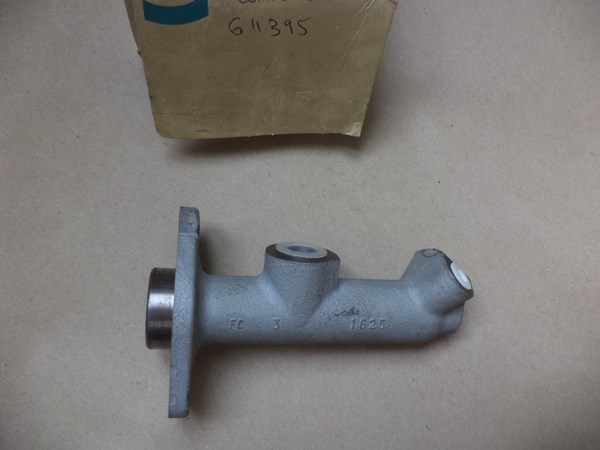 n°CF11 maitre cylindre renault estafette bendix neuf 611395 7700554202 DPA86