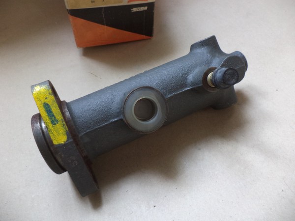 n°cf14 maitre cylindre renault GALION 2.5 T bendix 611231 neuf DPA86