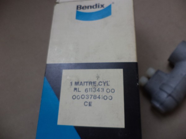 n°cf16 maitre cylindre simca 1301 1501 1100 1100 VF2 bendix 611343 neuf DPA86