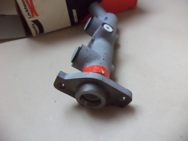 n°cf17 maitre cylindre RENAULT R12 R15 R16 bendix 613338 7700577839 neuf DPA86
