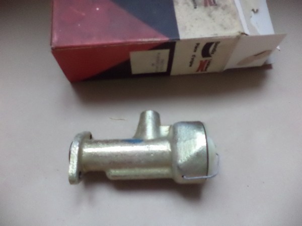 n°cf26 correcteur repartiteur frein peugeot 404 bendix neuf 631248  311248B DPA86