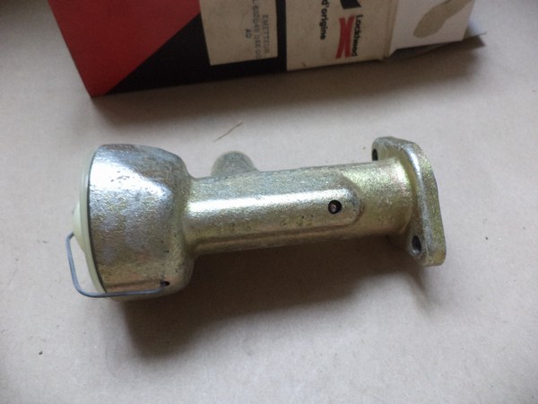 n°fc18 emetteur embrayage PEUGEOT 404 bendix 612048 neuf n°fc18 emetteur embrayage PEUGEOT 404 bendix 612048 neuf DPA86