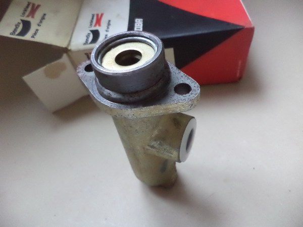 n°cf19 emetteur embrayage RENAULT TRUCK R310 R312 bendix 612133 neuf DPA86