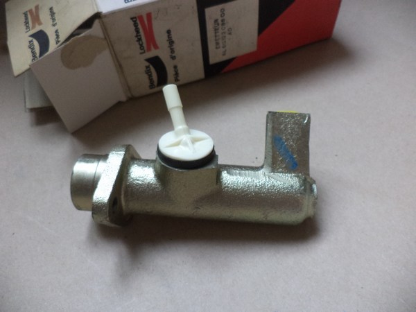 n°cf20 emetteur embrayage renault trafic 1 bendix 612123 7700667653 neuf DPA86