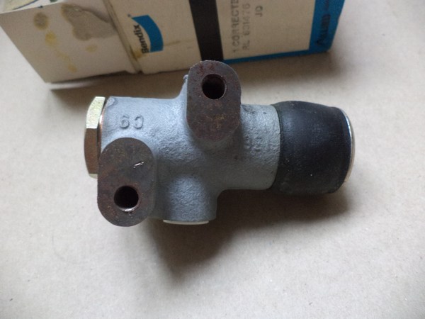 n°cf27 correcteur Repartiteur frein renault R12 R15 R17 631476 bendix neuf DPA86