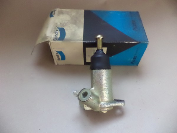 n°cf31 emetteur embrayage SIMCA 1000  SIMCA 1200 S bendix neuf 612080 DPA86