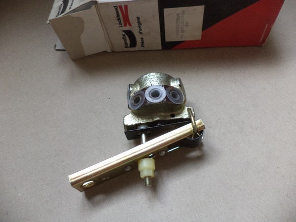 n°cf30 correcteur repartiteur frein renault R5 bendix neuf 631353 7701349053 DPA86