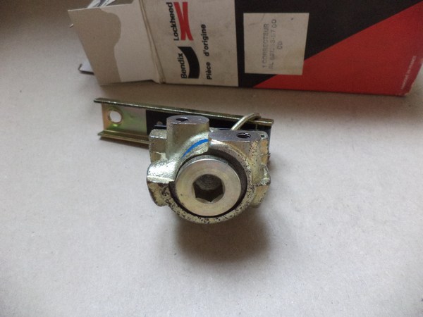 n°cf30 correcteur repartiteur frein renault R5 bendix neuf 631353 7701349053 DPA86