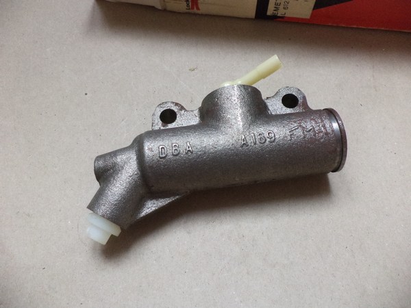 n°cf31 emetteur embrayage SIMCA 1000  SIMCA 1200 S bendix neuf 612080 DPA86