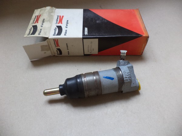 n°cf28 correcteur repartiteur frein peugeot 504 bendix neuf 631256 n°cf28 correcteur repartiteur frein peugeot 504 bendix neuf 631256 DPA86