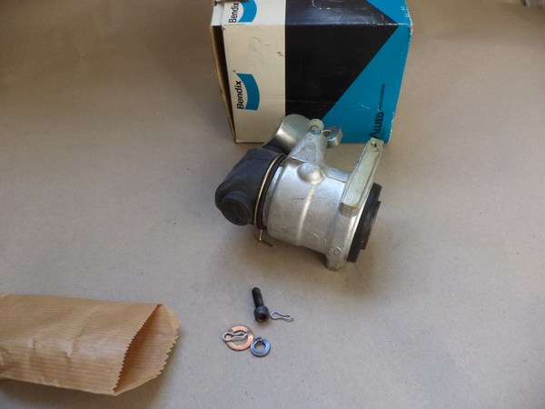 n°cf36 etrier gauche peugeot J7 J9 48 mm bendix 669285 neuf n°cf36 etrier gauche peugeot J7 J9 48 mm bendix 669285 neuf DPA86