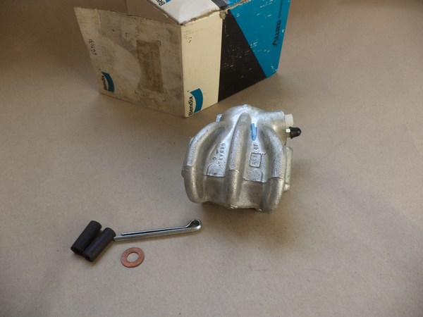 n°cf35 etrier gauche renault R16 matra djet bendix 669050 neuf 7701003507 DPA86
