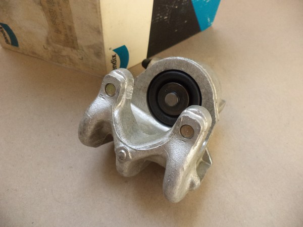 n°cf38 etrier droit renault R8 R10 alpine A110 1.3 1.6 bendix 669031 neuf 0870509100 DPA86
