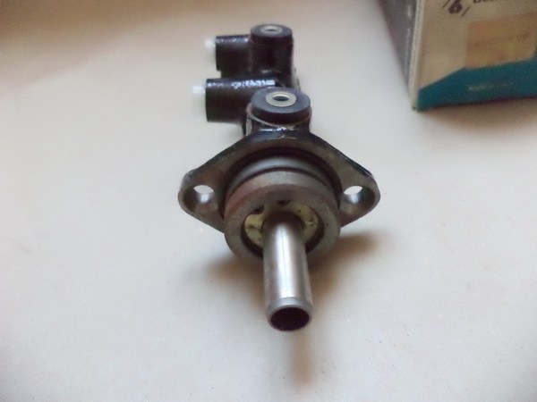 n°cf4 maitre cylindre citroen C25 peugeot J5 benditalia neuf n°cf4 maitre cylindre citroen C25 peugeot J5 benditalia neuf DPA86