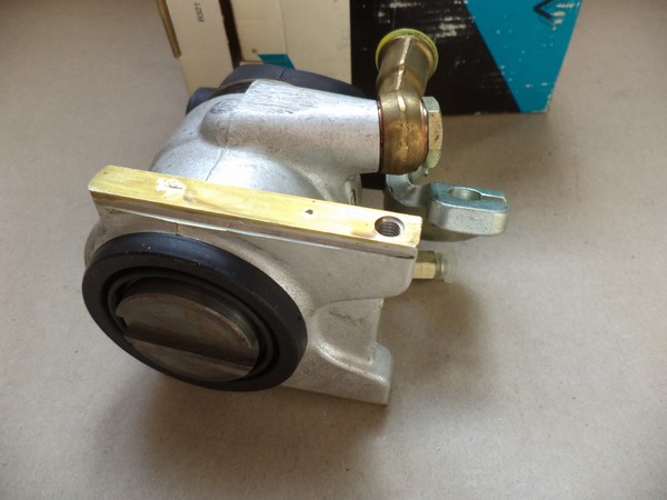 n°cf40 etrier droit peugeot J7 J9 48 mm bendix 669288 neuf n°cf40 etrier droit peugeot J7 J9 48 mm bendix 669288 neuf DPA86