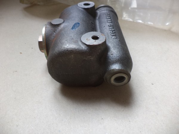n°cf45 maitre cylindre Jeep Willys record 64800 neuf DPA86