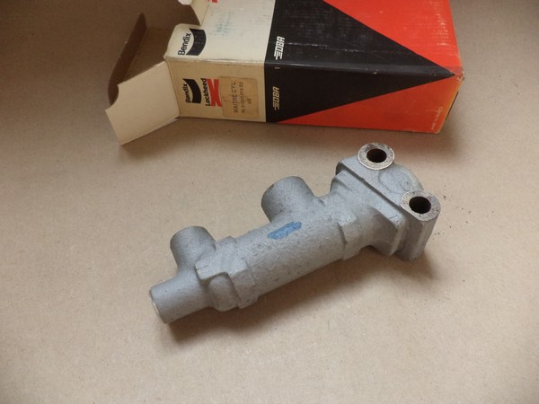 n°cf46 maitre cylindre CITROEN 2CV Dyane Mehari 20.6 mm bendix 611337 neuf DPA86