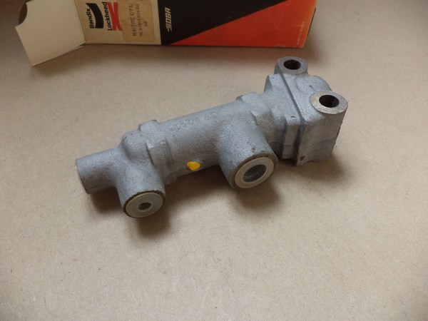 n°cf46 maitre cylindre CITROEN 2CV Dyane Mehari 20.6 mm bendix 611337 neuf DPA86