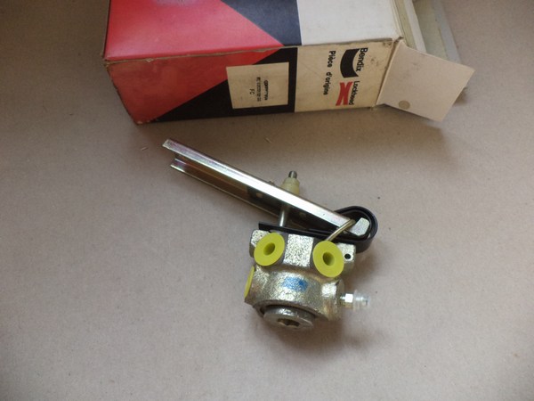 n°cf47 correcteur repartiteur Renault R30 TS R30 TX bendix 631351 neuf DPA86
