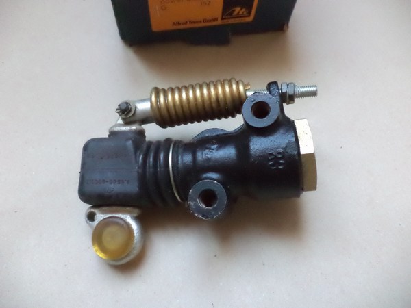 n°cf7 regulateur frein peugeot 504 neuf 0365180401 ATE compensateur DPA86