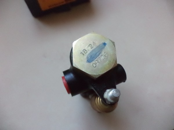 n°cf7 regulateur frein peugeot 504 neuf 0365180401 ATE compensateur DPA86