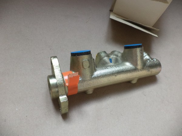 n°cf9 maitre cylindre RENAULT R4 R5 Rodeo bendix 613463 131463B neuf DPA86