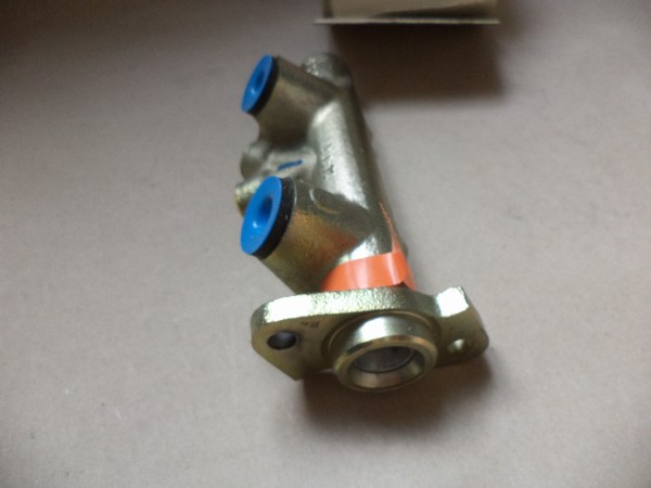 n°cf9 maitre cylindre RENAULT R4 R5 Rodeo bendix 613463 131463B neuf DPA86