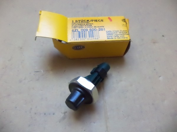 n°he618 Capteur de pression d&rsquo;huile AUDI a1 a3 a4 a5 a6 TT q2 q3 q5 q7 q8 6zl009600281 hella neuf DPA86