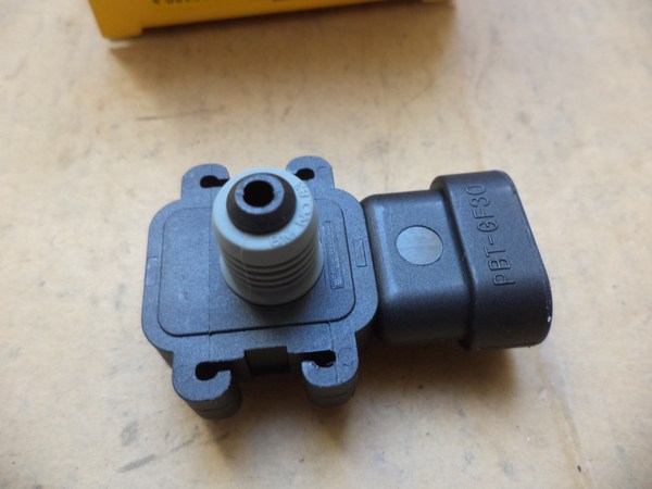 n°he621 Capteur de pression buick park avenue cadillac hummer H3 hella 6pp358152001 neuf DPA86