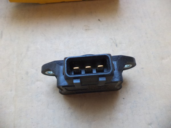 n°he629 capteur papillon VW golf 3 1.6 2.8 2.9 6px008476101 hella neuf DPA86