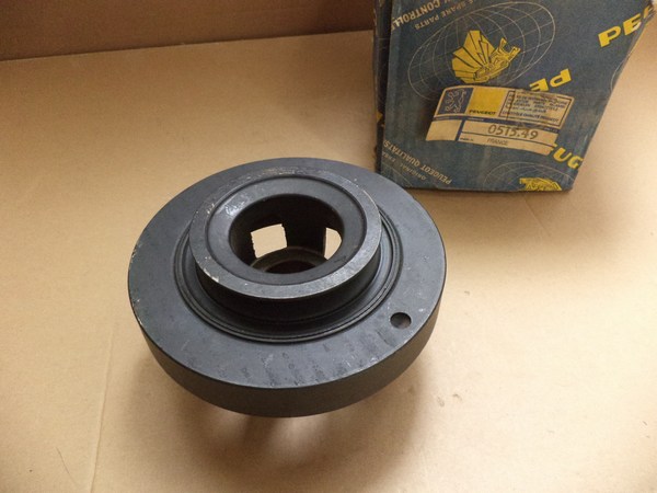n°mc20 poulie damper peugeot 204 304 diesel neuve 0515.49 051549 DPA86