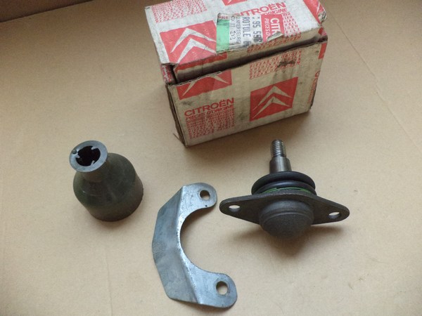 n°mc30 rotule inferieur avant citroen CX 95558213 neuve DPA86