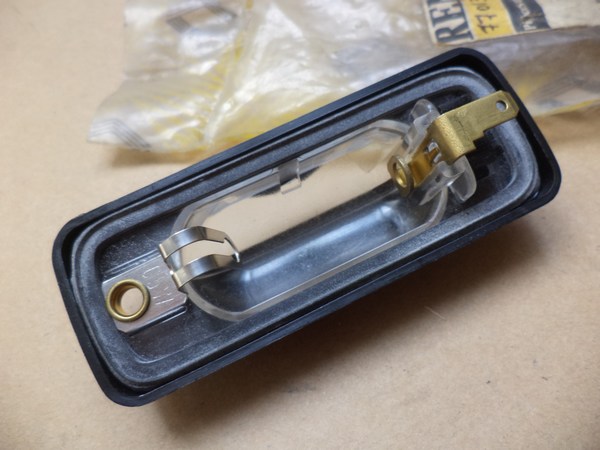n°mc33 eclairage plaque renault trafic 1 7701348879 neuf DPA86
