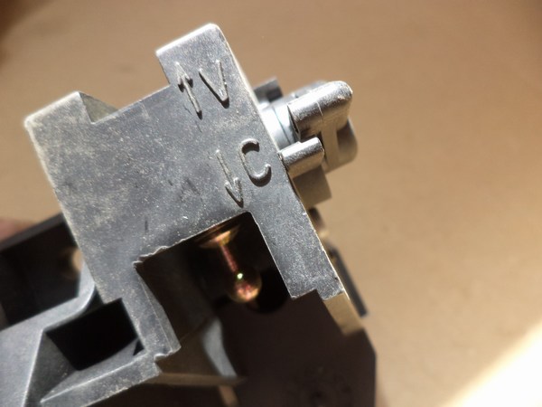n°mc41 correcteur phare D peugeot 205 origine 622440 neuf DPA86