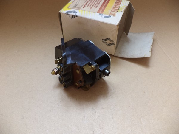 n°mc42 commodo phare renault 4L jaeger 7701015011 neuf origine DPA86