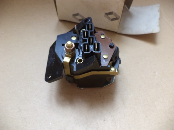 n°mc42 commodo phare renault 4L jaeger 7701015011 neuf origine DPA86