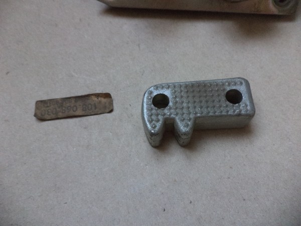 n°mc48 serrure porte et gache citroen U23 108067920 108068030 neuve n°mc48 serrure porte et gache citroen U23 108067920 108068030 neuve DPA86
