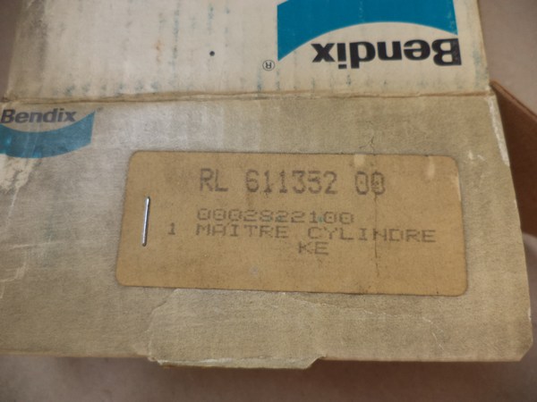 n°cf50 maitre cylindre SIMCA 1301 1501 bendix 611352 neuf n°cf50 maitre cylindre SIMCA 1301 1501 bendix 611352 neuf DPA86