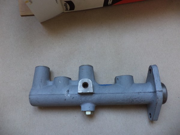 n°cf54 maitre cylindre renault estafette double circuit bendix neuf 613302 7701365171 DPA86