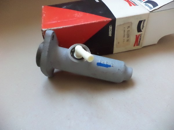n°cf53 recepteur embrayage PEUGEOT 504 505 604 bendix 651518 neuf n°cf53 recepteur embrayage PEUGEOT 504 505 604 bendix 651518 neuf DPA86