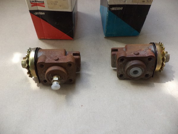 n°cf58 2x cylindre roue Peugeot J7 bendix 624153 624152 neuf DPA86