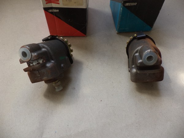 n°cf58 2x cylindre roue Peugeot J7 bendix 624153 624152 neuf DPA86
