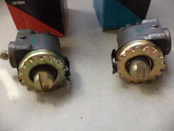 n°cf58 2x cylindre roue Peugeot J7 bendix 624153 624152 neuf DPA86