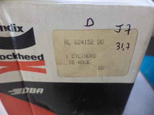 n°cf58 2x cylindre roue Peugeot J7 bendix 624153 624152 neuf DPA86