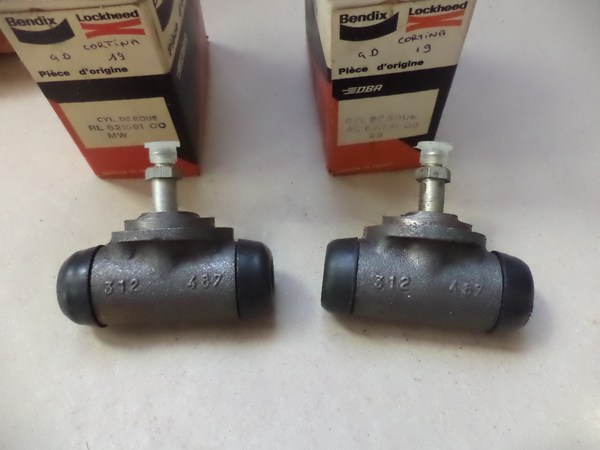 n°cf59 2x cylindre roue FORD cortina taunus 621591 bendix neuf n°cf59 2x cylindre roue FORD cortina taunus 621591 bendix neuf DPA86