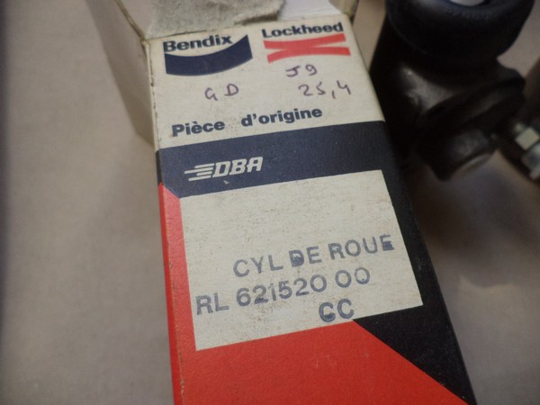 n°cf64 2x cylindre roue arriere Peugeot J7 J9 bendix 621520 neuf DPA86