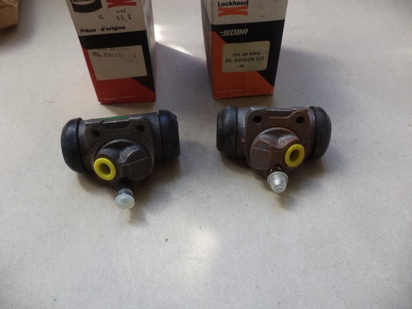 n°cf64 2x cylindre roue arriere Peugeot J7 J9 bendix 621520 neuf DPA86